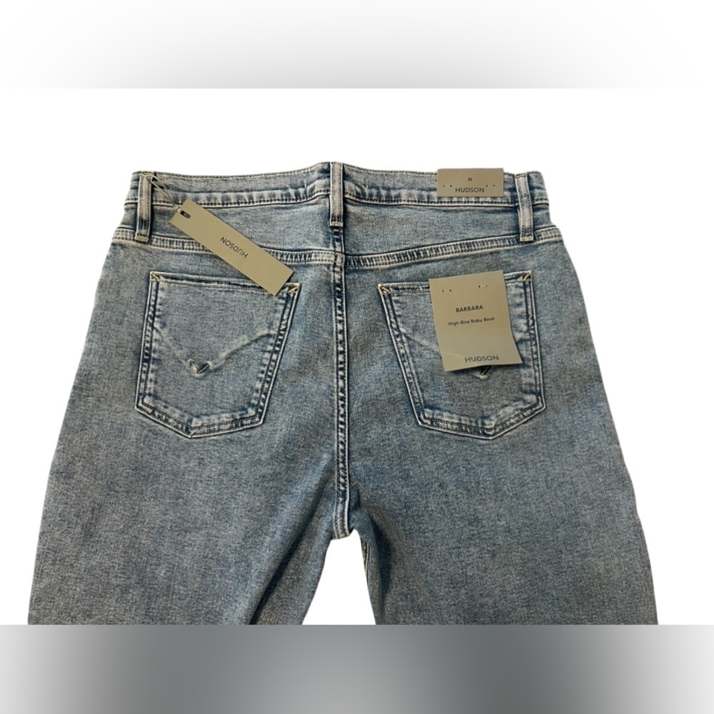 Hudson Barbara High Rose Baby bootcut Jean with slit hem. Women’s size 31 new - Picture 11 of 13